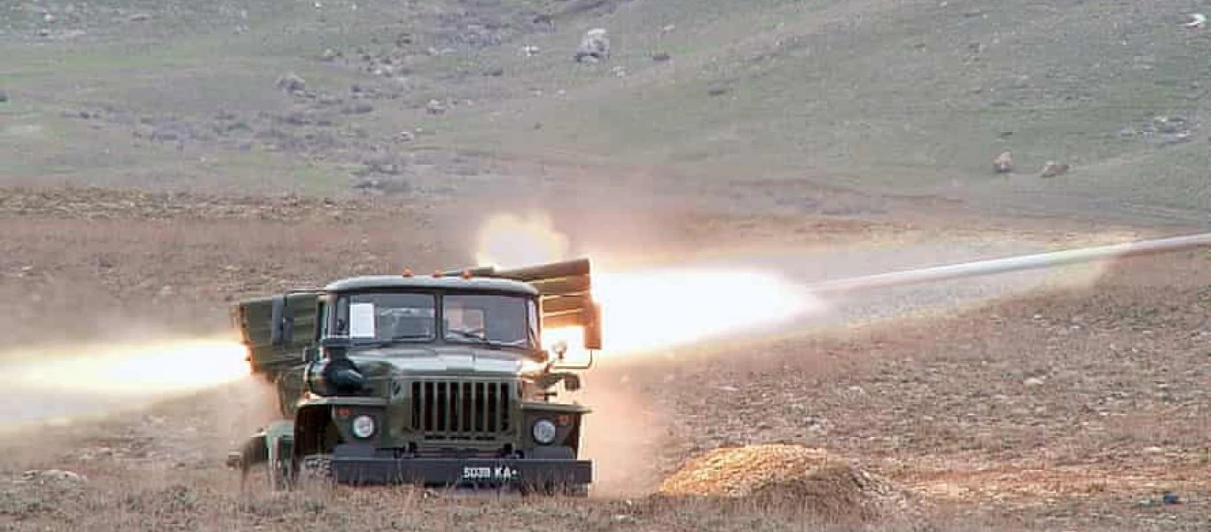 Σφοδρές μάχες στα σύνορα Κιργιστάν με Τατζικιστάν (βίντεο)